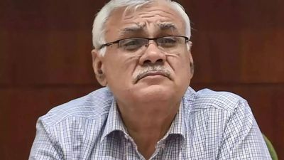 Uttar Pradesh chief secretary gets one-year extension