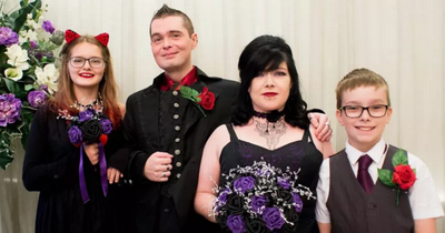 Young Scots dad with terminal cancer creates bucket list for family after ending treatment