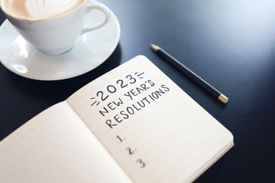 Should you be making New Year’s resolutions for 2023? Experts weigh in