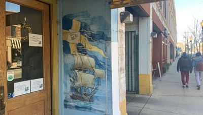 Andersonville mural features 17th century ship that was the pride of the Swedish navy (just very briefly)