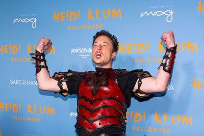 Elon's net worth fell $206B in 2022