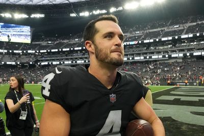 Derek Carr has the second-most consecutive starts at QB