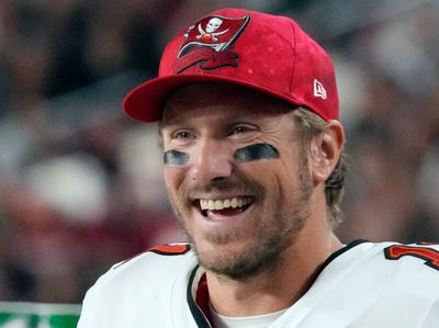 Bucs' Gabbert, brothers rescue people in Tampa chopper crash