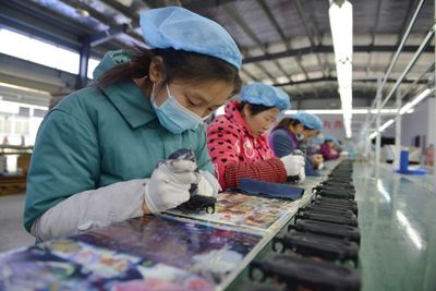 China's manufacturing activity drops despite lifted Covid restrictions