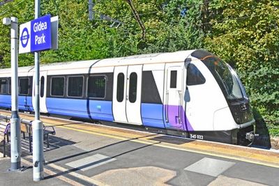 Crossrail guide to Gidea Park: average house prices, new homes and Elizabeth Line journey times to central London