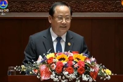 Lao lawmakers choose new PM