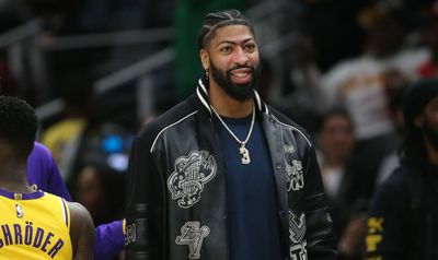 Anthony Davis gives positive update on stress injury in his foot