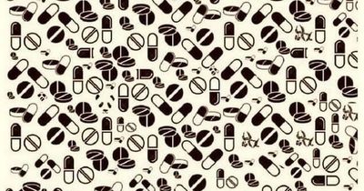 Difficult optical illusion challenges you to find a panda amongst pills in 12 seconds