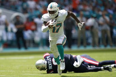 Who the experts are taking in Dolphins vs. Patriots in Week 17