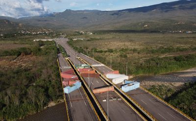 Venezuela and Colombia fully reopen shared border