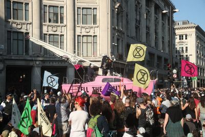 Extinction Rebellion ‘to temporarily shift away from public disruption’