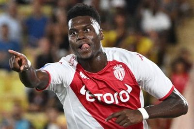 Chelsea agree £33m deal to sign Benoit Badiashile on long-term contract