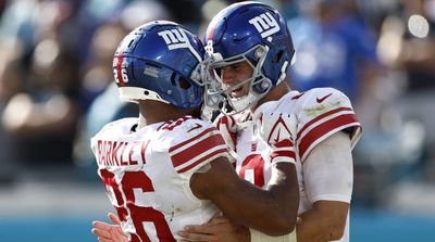 Giants Seek Long-Term Contracts With Jones, Barkley, per Report