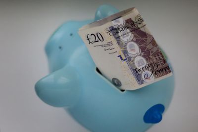 ‘Difficult or impossible’ for a third of adults to cover an extra £20 expense