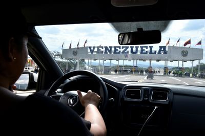 Venezuela, Colombia finalize border reopening