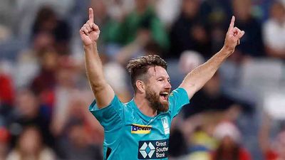 Out or not out? Michael Neser's catch outside boundary in BBL opens a debate yet again