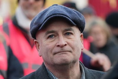 ‘Radio silence’ from government on ending strikes, says RMT’s Mick Lynch