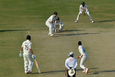 Pakistan halt New Zealand on 309-6 after Conway's century in second Test