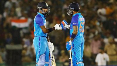 Was keen on Suryakumar Yadav to be part of Indian team in 2020: Hardik Pandya