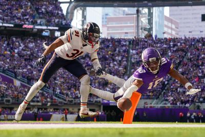 Vikings open up as 1.5-point favorites in Week 18 vs. Bears