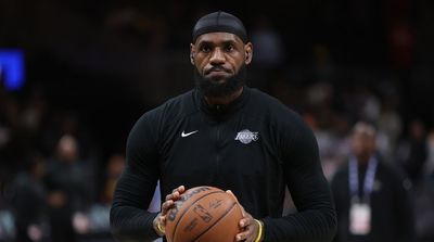 LeBron James Criticized for Supporting Deshaun Watson