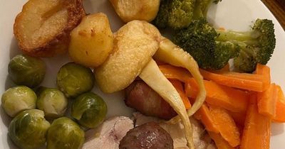 Pub forced to apologise over 'absolute joke' Christmas dinner that skipped dessert