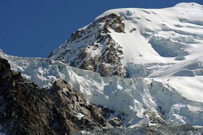 French mayor under fire for fighting Mont Blanc hikers