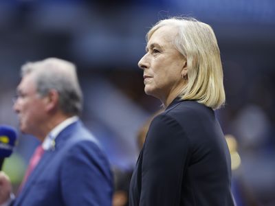 Tennis great Martina Navratilova has been diagnosed with throat and breast cancer