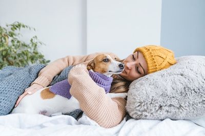 Can dogs and cats get a cold? An animal expert explains how to protect your pet