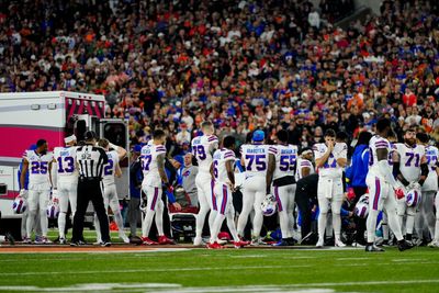 Damar Hamlin collapses, Bills-Bengals Monday Night Football game suspended indefinitely