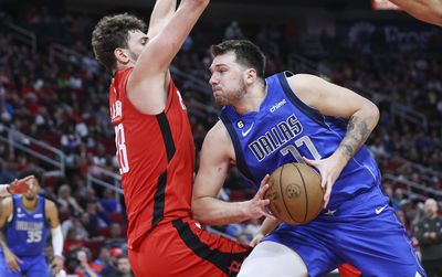 Takeaways: Luka Doncic leads furious rally as Rockets lose 18-point lead to Dallas
