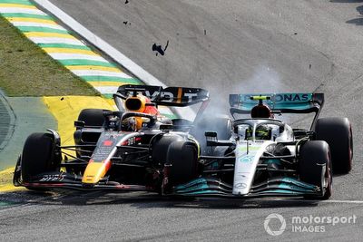 Verstappen doesn't know why he crashes with Hamilton so often