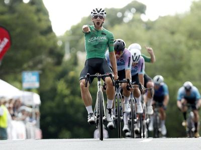 Jones claims second Bay Crits in swansong