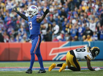 Dolphins players share support for Bills S Damar Hamlin