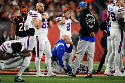 Current, former Giants offer prayers for Bills’ Damar Hamlin