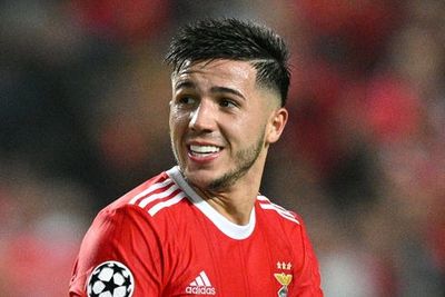 Enzo Fernandez arrives back at Benfica after missing training amid Chelsea transfer talks