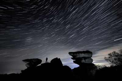 Scots have short window to glimpse one of the strongest meteor showers TONIGHT