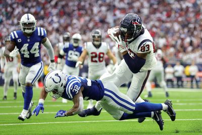 Colts open as 2.5-point favorites over Texans in Week 18
