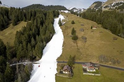 Record temperatures hit ski resorts across Europe