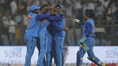 India vs Sri Lanka Highlights, 1st T20I: Shivam Mavi shines on debut as India register a thrilling 2-run win over Sri Lanka
