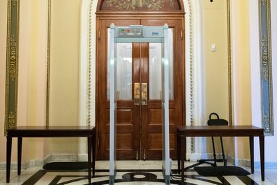‘Good riddance’: Republicans remove metal detectors from House chamber