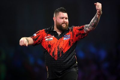 Michael Smith hits nine-dart finish in ‘best leg of all time’ in World Championship final