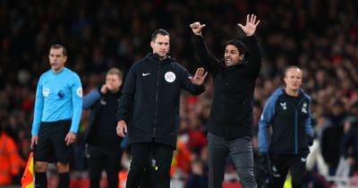 Gary Neville disagrees with Mikel Arteta on 'scandalous' penalty decisions in Arsenal draw