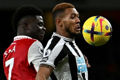 Arsenal held by battling Newcastle as Man Utd cruise