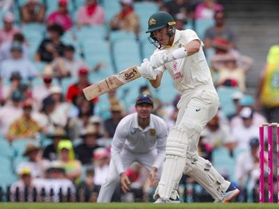 Weather slows Australia's charge at SCG