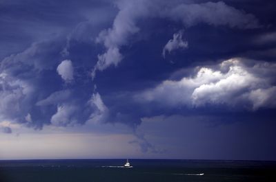 La Nina wet weather system slowly weakening - Australian weather bureau