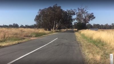 Four people killed, one seriously injured after ute and car collide near Shepparton in Victoria's north