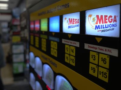 The Mega Millions jackpot climbs to $940M after no single winner is drawn