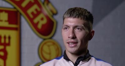 Lisandro Martinez responds to Man Utd fans who unfurl Argentina flag with knife through it