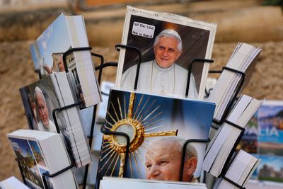 Pope Francis praises Benedict as Vatican prepares for funeral